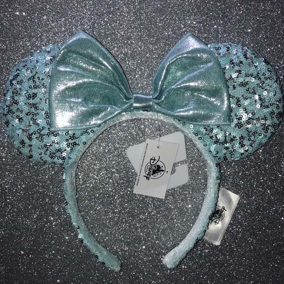 New Disney Parks Arendelle Aqua Minnie Mouse Ears